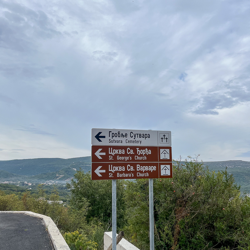 Kotor – postavljena nova turistička signalizacija u Gornjem i Donjem Grblju, Mircu, Kavču i Krivošijama Kotor – postavljena nova turistička signalizacija u Gornjem i Donjem Grblju, Mircu, Kavču i Krivošijama