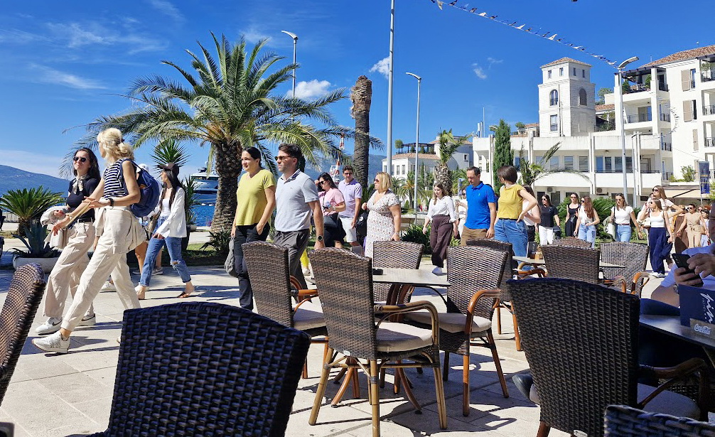 U Crnoj Gori više od 40 hiljada turista U Crnoj Gori više od 40 hiljada turista