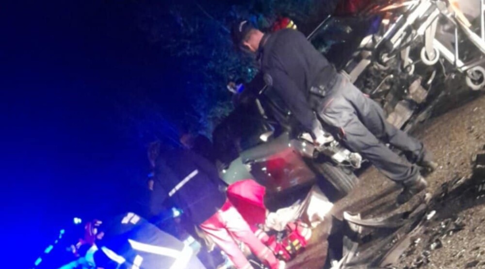 Saobraćajna nesreća na putu Lipci-Grahovo: Jedna osoba poginula, tri povrijeđene Saobraćajna nesreća na putu Lipci-Grahovo: Jedna osoba poginula, tri povrijeđene