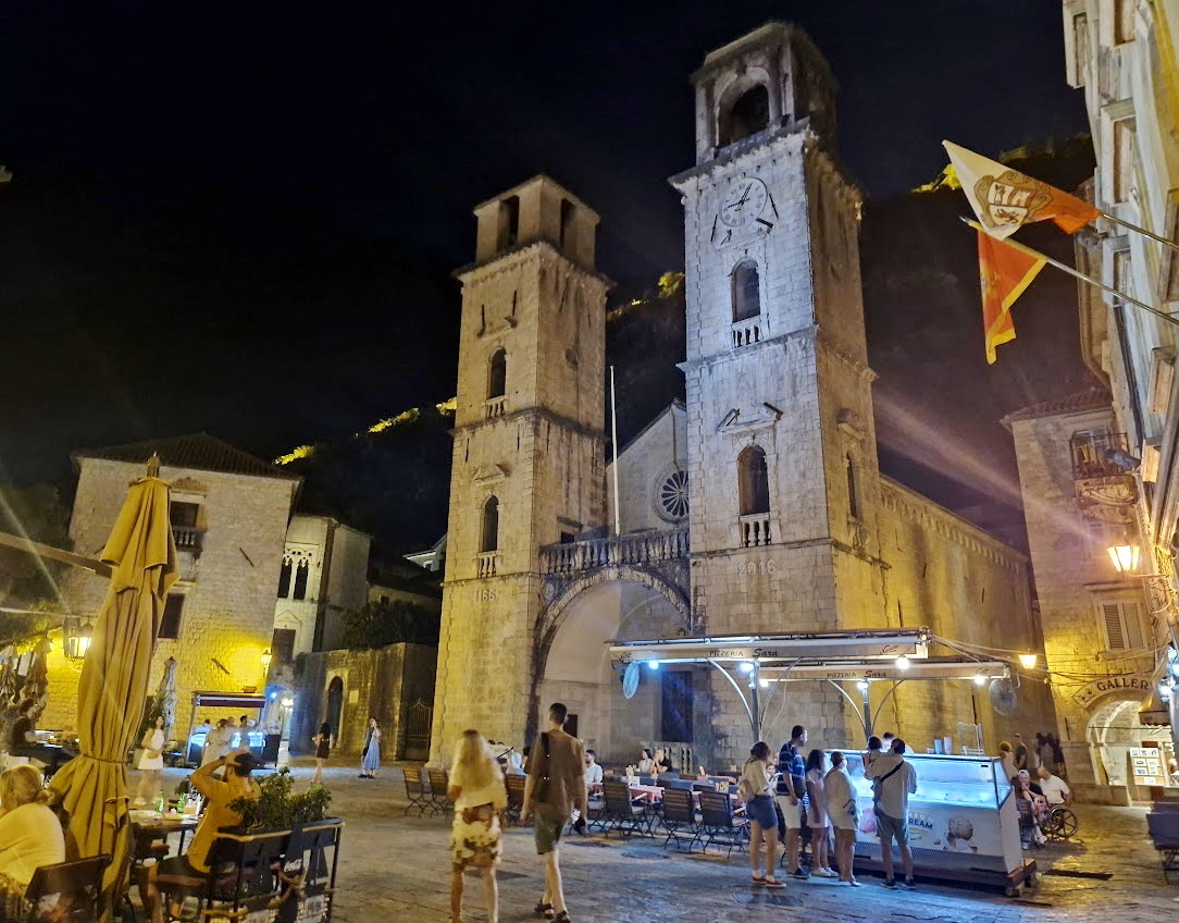 Tokom oktobra u Crnoj Gori zabilježeno preko 180.000 dolazaka turista Tokom oktobra u Crnoj Gori zabilježeno preko 180.000 dolazaka turista