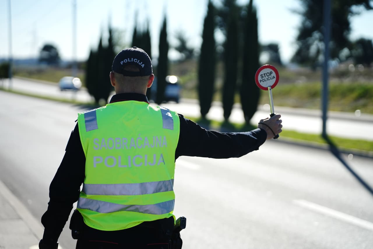 Za samo 24 sata: Novljanin osuđen na dvije kazne od 15 dana zatvora Za samo 24 sata: Novljanin osuđen na dvije kazne od 15 dana zatvora
