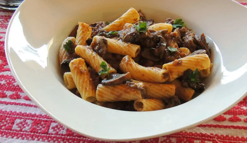 Domaće, a zdravo: Saft od junetine i gljiva Domaće, a zdravo: Saft od junetine i gljiva