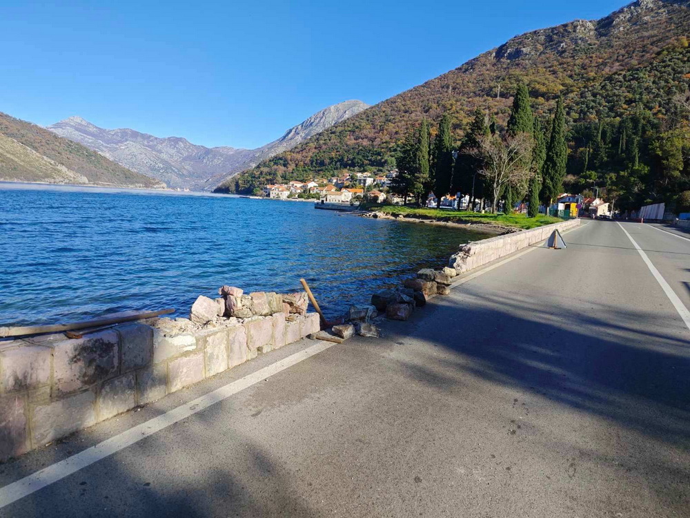 Radovi na sanaciji obalne infrastrukture Radovi na sanaciji obalne infrastrukture