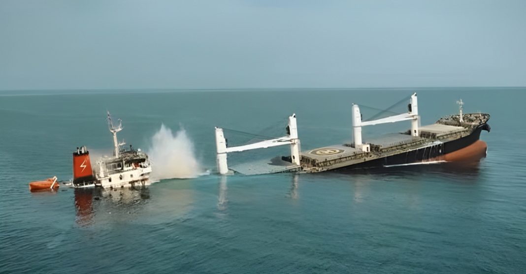 Završena drama: pomorci s broda Eternity C vraćeni svojim obiteljima nakon mjeseci zatočeništva kod Huta Završena drama: pomorci s broda Eternity C vraćeni svojim obiteljima nakon mjeseci zatočeništva kod Huta