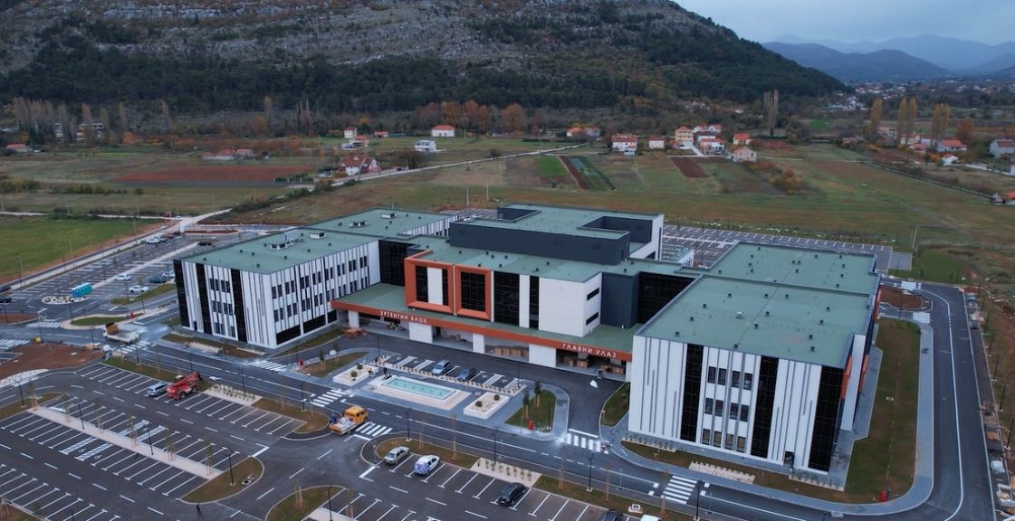 Svečano otvorena nova bolnica u Trebinju Svečano otvorena nova bolnica u Trebinju