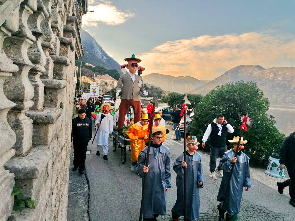 Zimske kotorske karnevalske fešte od 6. do 15. februara – Prčanj slavi 50 godina karnevalskih svečanosti Zimske kotorske karnevalske fešte od 6. do 15. februara – Prčanj slavi 50 godina karnevalskih svečanosti