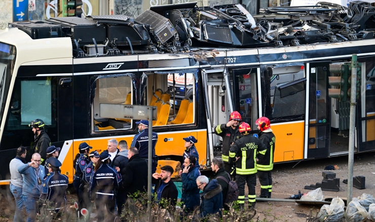 U tramvajskoj nesreći u Milanu najmanje jedna osoba poginula U tramvajskoj nesreći u Milanu najmanje jedna osoba poginula