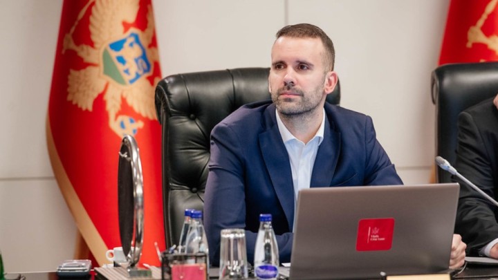 Spajić: Crna Gora ima strateške rezerve goriva za oko dva mjeseca Spajić: Crna Gora ima strateške rezerve goriva za oko dva mjeseca