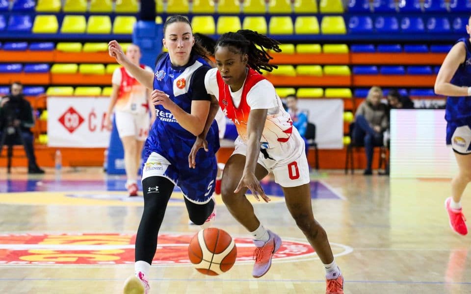 “Vučice” u lovu na trofej, Tivćanke za istoriju “Vučice” u lovu na trofej, Tivćanke za istoriju